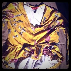 Musturd yellow floral ruffle croped shirt